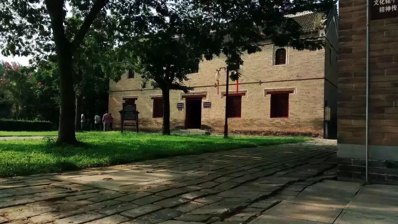1a67ec23574f02e7e60e06317fe1a193.jpg